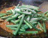 Foto langkah ke 3 dari resep Tumis Ati Ayam Kacang Panjang Pedas.