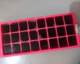Foto langkah ke 1 dari resep Milk Tea Coffee Cubes.