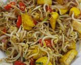 Foto langkah ke 5 dari resep Tumis Tauge Tahu.