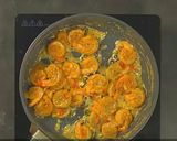 Foto langkah ke 4 dari resep Salted Egg Yolk Spaghetti.