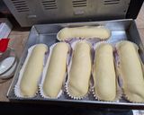 Foto langkah ke 5 dari resep Hotdog Bun Yogurt.