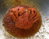 Gambar langkah 6 resipi Singaporean Chili Crab 🇸🇬.