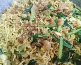 Foto langkah ke 4 dari resep Mie Goreng Kampung.