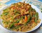 Foto langkah ke 6 dari resep Mie Putih Tumis Buncis.