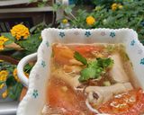 Hình bước làm 2 của món Canh cà chua nấu chân gà