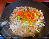 Foto del paso 5 de la receta: Fajita de filete de ternera picada con pan de pita