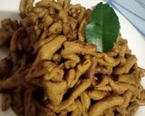 Foto langkah ke 6 dari resep Usus goreng bumbu kuning.
