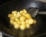 छोटा आलू दम (Chhota aloo dum recipe in Hindi) रेसिपी चरण 1 फोटो