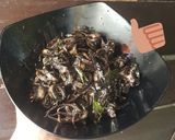 Foto langkah ke 3 dari resep 3. Tumis Cumi Hitam.