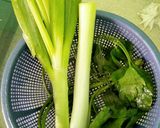 Foto langkah ke 4 dari resep Soto Ayam Kampung dan Keripik Kentang.