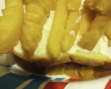 A picture of step 2 of Jalapeno Burger with Fries Sandwich.