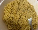 صورة لخطوة 3 من وصفة أندومي شعيرية مقلية
