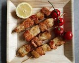Foto del passaggio 9 della ricetta Spiedini di pesce