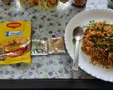 A picture of step 9 of Maggi noodles mix vegetables Chinese Hakka noodles style.