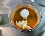 Une image de l'étape 5 de Sauce aux tomates, pesto, ail frais, soja et gingembre.