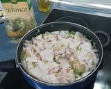 Foto del paso 3 de la receta Chipirones en su tinta con arroz blanco