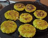 A picture of step 4 of Corn poha cutlet.