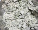 A picture of step 5 of Palak Paratha.