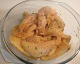 Foto del paso 2 de la receta: Pechugas de pollo a la plancha con saborrrrrrr😂