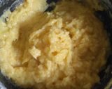 Foto langkah ke 4 dari resep Cheese Custard Muffin.