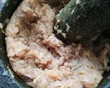 Gambar langkah 1 resipi Tumis Sawi Calong Ikan.