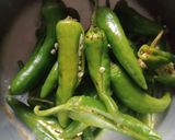 મરચાં નું અથાણું(Chilli pickle recipe in Gujarati) રેસીપી સ્ટેપ2ફોટો