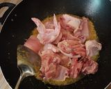 Foto langkah ke 4 dari resep Opor Ayam Kuning Sederhana.