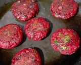 A picture of step 5 of Beet Banana Tikki.