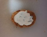 Foto del passaggio 6 della ricetta Crostini abbrustoliti con fichi e ricotta fatta in casa, ricetta del riciclo 🌷