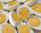 Foto del paso 2 de la receta: 🥚✨😋 Huevos rellenos clásicos