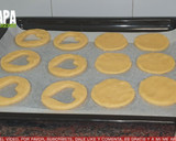 Foto del paso 5 de la receta: Galletas de mantequilla con mermelada de fresas