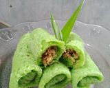 Foto langkah ke 6 dari resep Dadar Gulung isi Unti Kelapa.