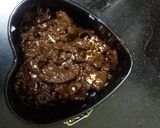 A picture of step 5 of Mariegold biscuits  cake.