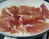 A picture of step 2 of Stuffed mushrooms with sweet potato and crispy Iberian ham.
