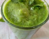 A picture of step 4 of Joyces' Anti-inflammatory smoothie.