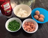 A picture of step 1 of Tomato ketchup fried rice with omelette (kid’s omurice).