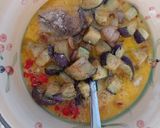Foto langkah ke 3 dari resep Telur dadar terong ala Chef Devina Hermawan.