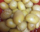 A picture of step 1 of Skye's Smashed Roasted Potatoes.