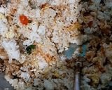 Foto langkah ke 3 dari resep Nasi Goreng Bawang Putih Pedas Toping Kacang Tanah Goreng.