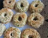 Foto langkah ke 6 dari resep Donat Pisang Wijen.