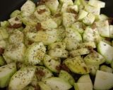 Foto del paso 7 de la receta Crema de verduras con salteado de calabacín con pasas y pasta sin gluten