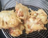 A picture of step 5 of Thread crispy chicken.