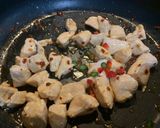 รูปขั้นตอนการทำที่ 4 ของ ผัดไทไก่เส้นจันท์
