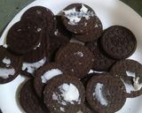 ओरिओ बॉल्स केक (Oreo balls cake recipe in Hindi) रेसिपी चरण 1 फोटो