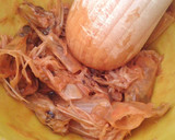 Foto del paso 2 de la receta: Aceite de langostinos