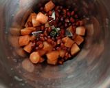 A picture of step 1 of Pomegranate and carrot 🥕 juice.