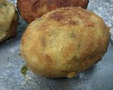 A picture of step 7 of Nargisi Aloo kofta.