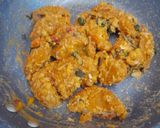 Foto langkah ke 4 dari resep Naget Saos Telur Asin.