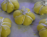 Foto del paso 4 de la receta: Bollos de calabaza deliciosos para Halloween