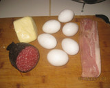 Foto del paso 1 de la receta: Muffin de huevos, bacon, salami y queso